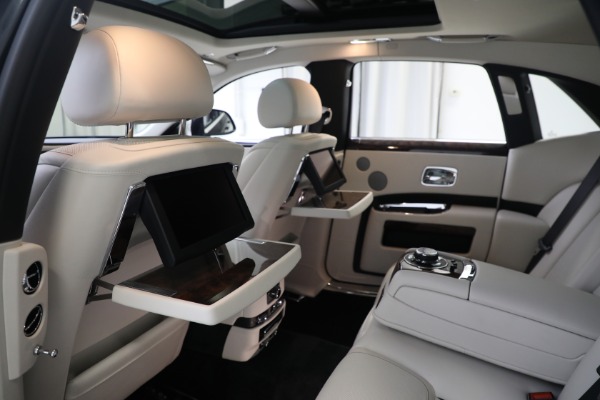 Used 2019 Rolls-Royce Ghost for sale $225,895 at Maserati of Westport in Westport CT 06880 25