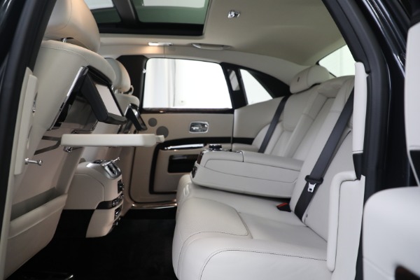 Used 2019 Rolls-Royce Ghost for sale $225,895 at Maserati of Westport in Westport CT 06880 27