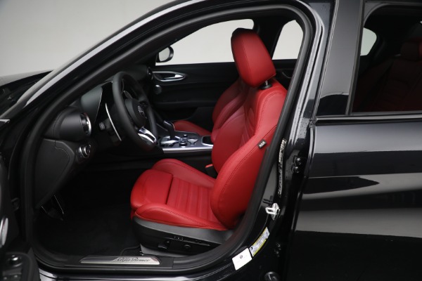 New 2024 Alfa Romeo Giulia Veloce for sale $55,350 at Maserati of Westport in Westport CT 06880 22