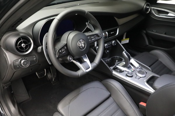 New 2024 Alfa Romeo Giulia Veloce for sale Sold at Maserati of Westport in Westport CT 06880 20