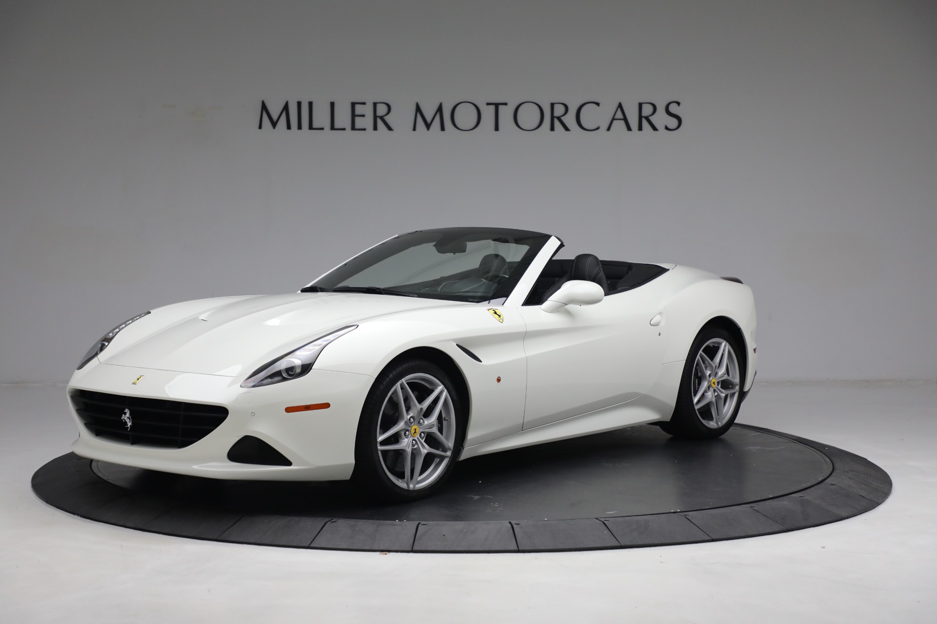 Used 2017 Ferrari California T for sale $151,900 at Maserati of Westport in Westport CT 06880 1