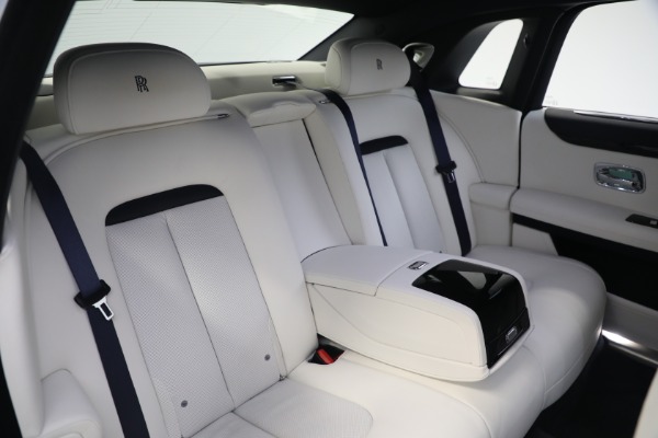 Used 2022 Rolls-Royce Ghost for sale $299,900 at Maserati of Westport in Westport CT 06880 24