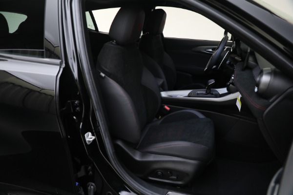 New 2024 Alfa Romeo Tonale Veloce for sale $54,790 at Maserati of Westport in Westport CT 06880 25