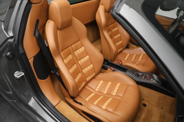 Used 2014 Ferrari 458 Spider for sale Sold at Maserati of Westport in Westport CT 06880 24
