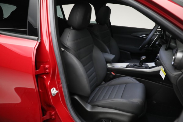 New 2024 Alfa Romeo Tonale Veloce for sale $52,790 at Maserati of Westport in Westport CT 06880 25