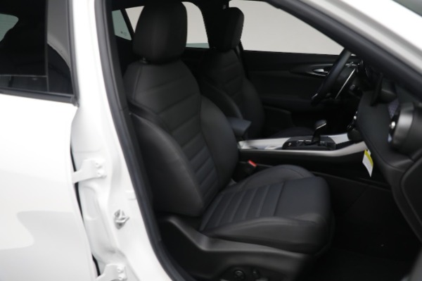 New 2024 Alfa Romeo Tonale Veloce for sale $55,290 at Maserati of Westport in Westport CT 06880 22