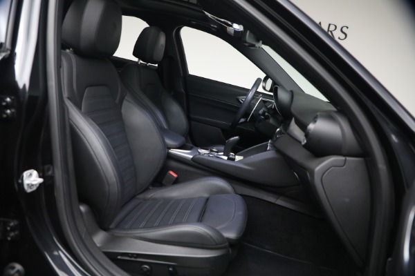 Used 2024 Alfa Romeo Giulia Veloce for sale Call for price at Maserati of Westport in Westport CT 06880 16