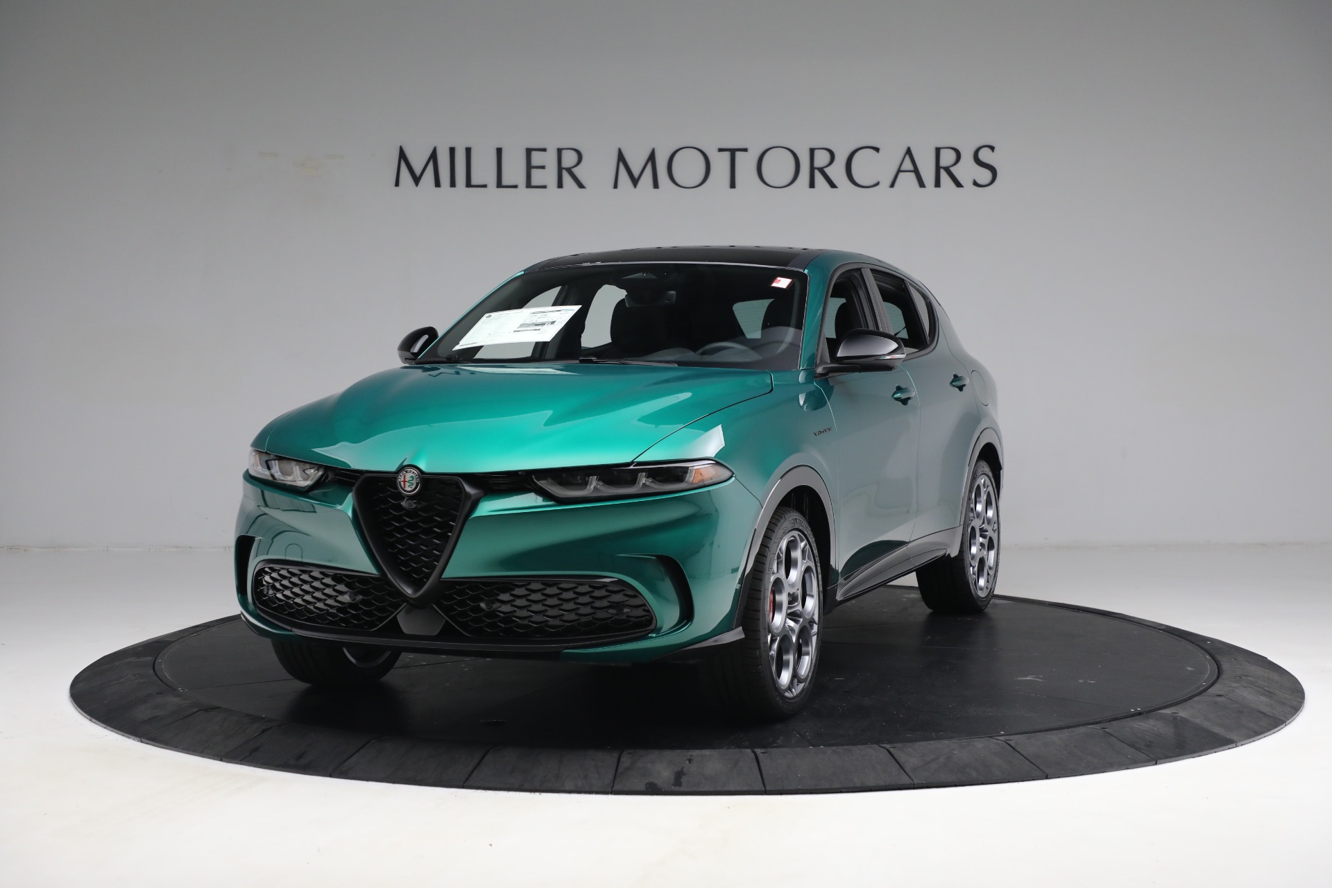 New 2024 Alfa Romeo Tonale Veloce for sale $57,490 at Maserati of Westport in Westport CT 06880 1