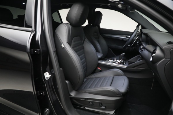 New 2024 Alfa Romeo Stelvio Veloce for sale $57,305 at Maserati of Westport in Westport CT 06880 24