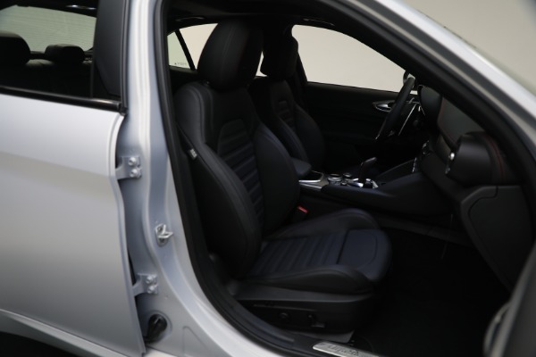 New 2024 Alfa Romeo Giulia Competizione for sale Sold at Maserati of Westport in Westport CT 06880 25