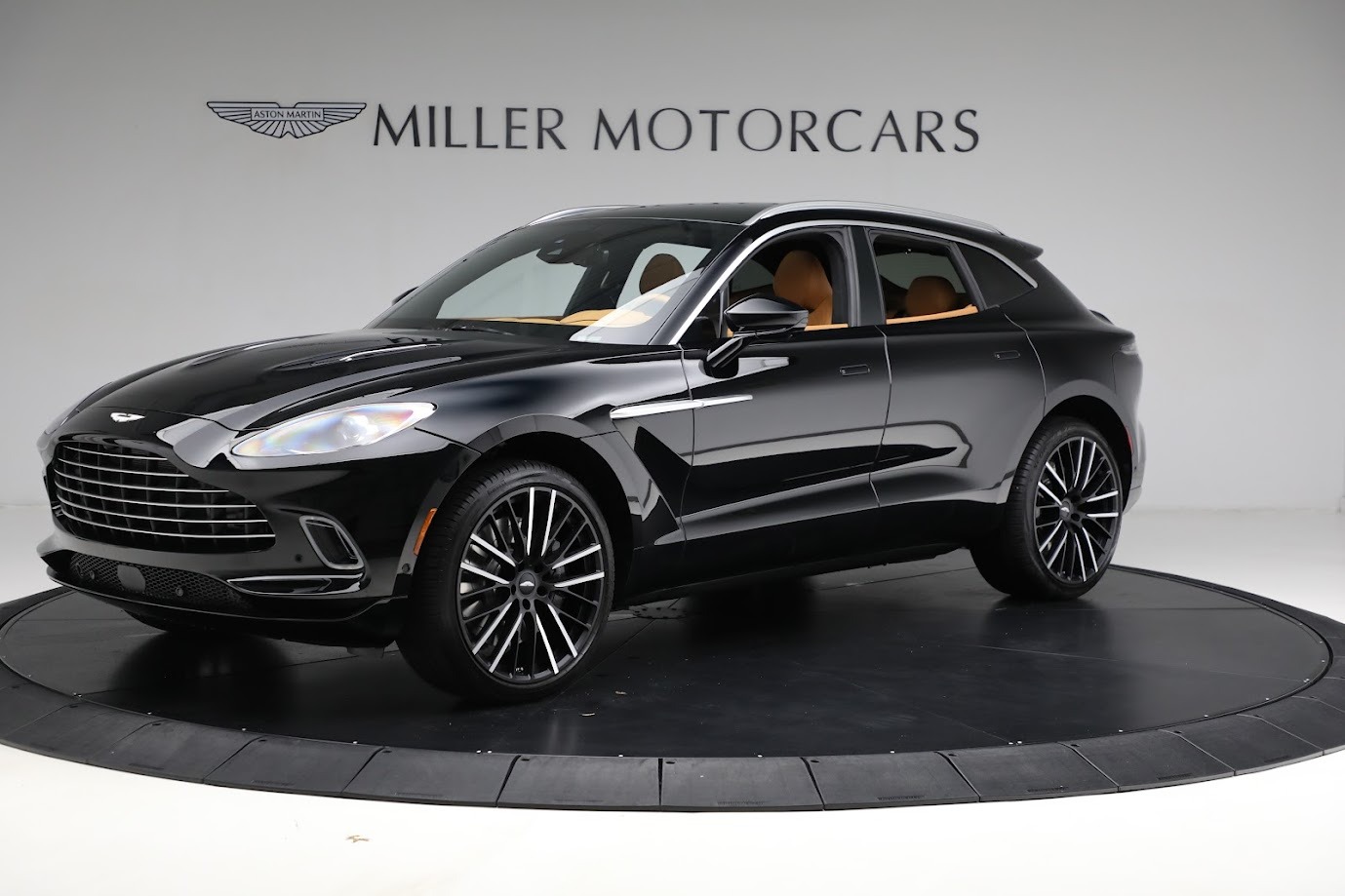 Used 2024 Aston Martin DBX for sale $189,900 at Maserati of Westport in Westport CT 06880 1
