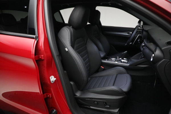 New 2024 Alfa Romeo Stelvio Veloce for sale $54,220 at Maserati of Westport in Westport CT 06880 27