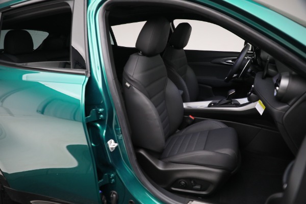 New 2024 Alfa Romeo Tonale Veloce for sale $57,490 at Maserati of Westport in Westport CT 06880 21