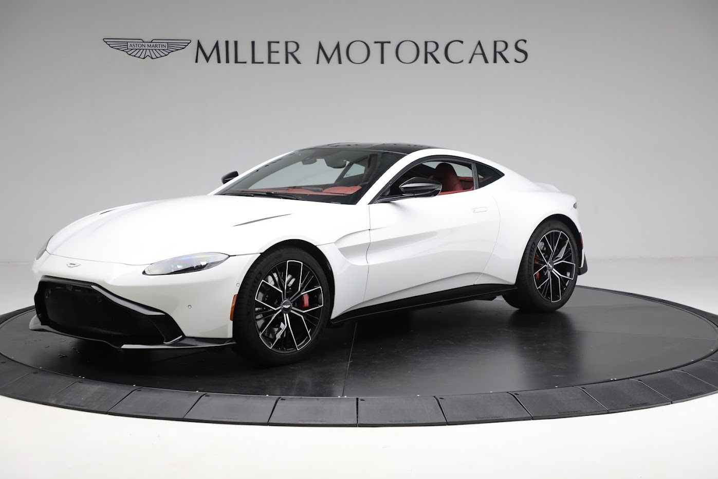 Used 2021 Aston Martin Vantage for sale $124,900 at Maserati of Westport in Westport CT 06880 1