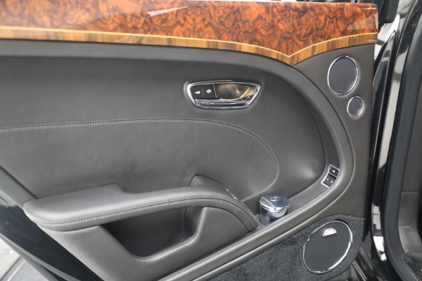 Used 2017 Bentley Mulsanne for sale $149,900 at Maserati of Westport in Westport CT 06880 28