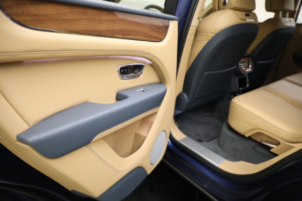 New 2023 Bentley Bentayga V8 for sale $238,450 at Maserati of Westport in Westport CT 06880 26