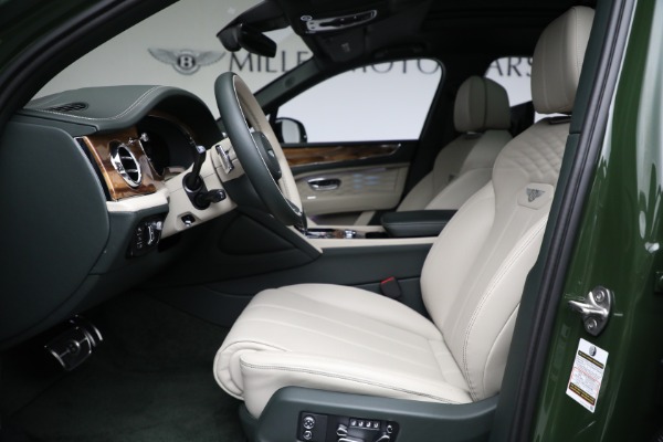 Used 2023 Bentley Bentayga EWB Azure V8 for sale Sold at Maserati of Westport in Westport CT 06880 23