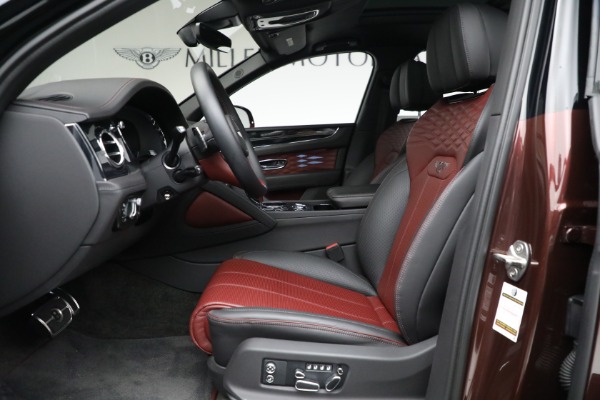 Used 2023 Bentley Bentayga EWB Azure V8 for sale $264,900 at Maserati of Westport in Westport CT 06880 25