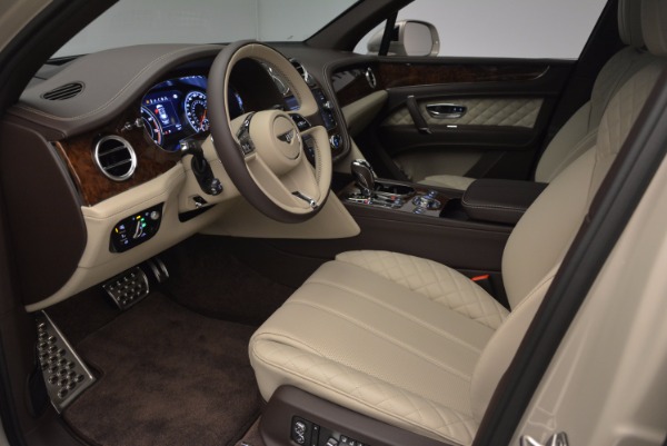 Used 2017 Bentley Bentayga for sale Sold at Maserati of Westport in Westport CT 06880 19