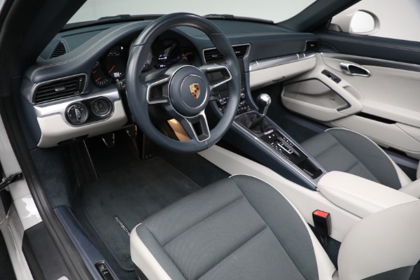 Used 2019 Porsche 911 Targa 4S for sale $149,900 at Maserati of Westport in Westport CT 06880 18