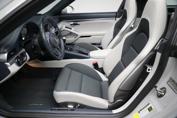 Used 2019 Porsche 911 Targa 4S for sale $149,900 at Maserati of Westport in Westport CT 06880 21