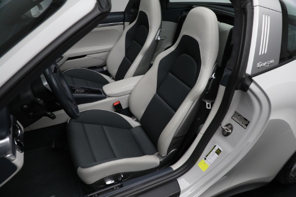 Used 2019 Porsche 911 Targa 4S for sale Sold at Maserati of Westport in Westport CT 06880 22