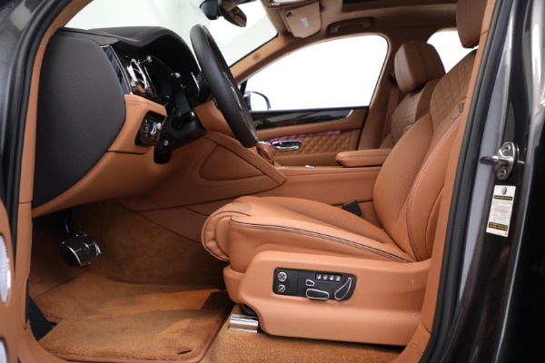 New 2023 Bentley Bentayga Azure Hybrid for sale $224,900 at Maserati of Westport in Westport CT 06880 22
