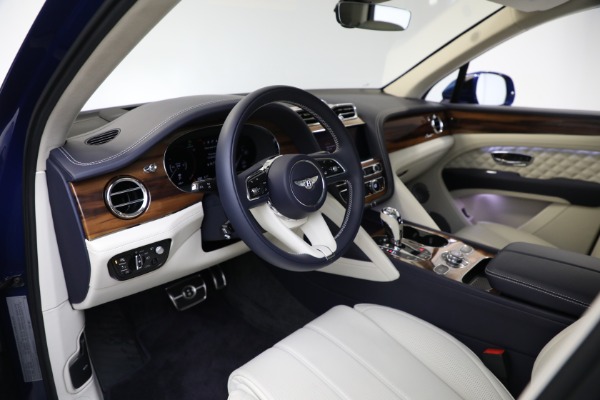 New 2023 Bentley Bentayga Azure Hybrid for sale $224,900 at Maserati of Westport in Westport CT 06880 14