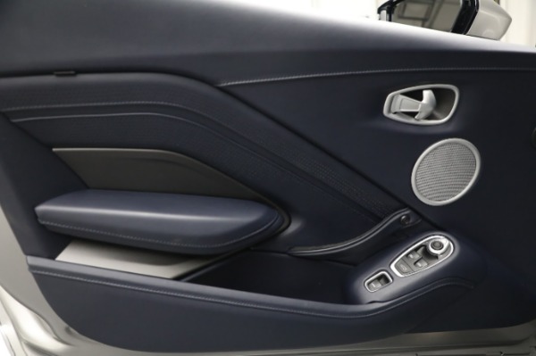 Used 2022 Aston Martin Vantage for sale Sold at Maserati of Westport in Westport CT 06880 25