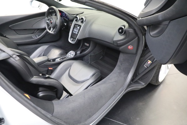 Used 2018 McLaren 570S Spider for sale Sold at Maserati of Westport in Westport CT 06880 26