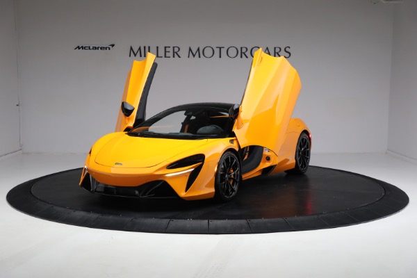 Used 2024 McLaren Artura Performance for sale Call for price at Maserati of Westport in Westport CT 06880 16