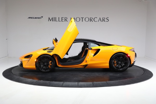 Used 2024 McLaren Artura Performance for sale Call for price at Maserati of Westport in Westport CT 06880 17