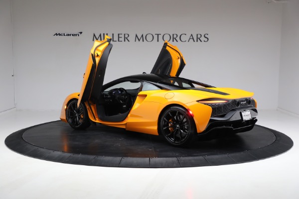 Used 2024 McLaren Artura Performance for sale Call for price at Maserati of Westport in Westport CT 06880 18