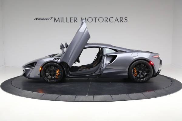 Used 2024 McLaren Artura Performance for sale $185,900 at Maserati of Westport in Westport CT 06880 15