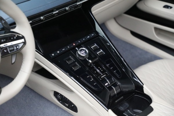 Used 2024 Aston Martin DB12 Volante for sale $289,900 at Maserati of Westport in Westport CT 06880 27