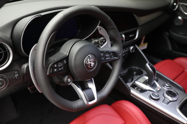New 2024 Alfa Romeo Giulia Veloce for sale Sold at Maserati of Westport in Westport CT 06880 23