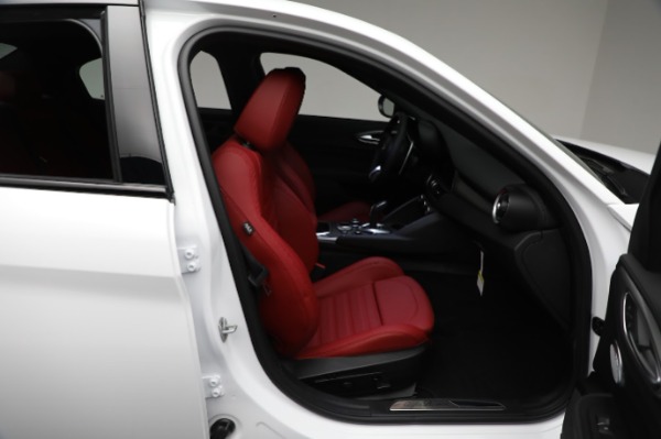 New 2024 Alfa Romeo Giulia Veloce for sale Sold at Maserati of Westport in Westport CT 06880 26