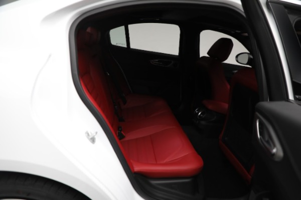 New 2024 Alfa Romeo Giulia Veloce for sale Sold at Maserati of Westport in Westport CT 06880 28