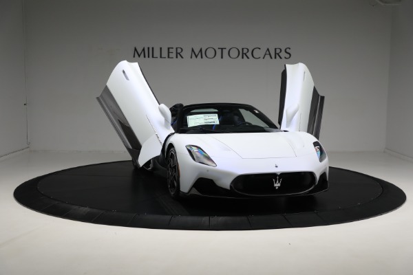 Used 2023 Maserati MC20 Cielo for sale Call for price at Maserati of Westport in Westport CT 06880 24