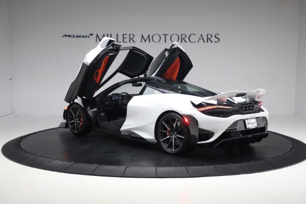 Used 2021 McLaren 765LT for sale $469,900 at Maserati of Westport in Westport CT 06880 14