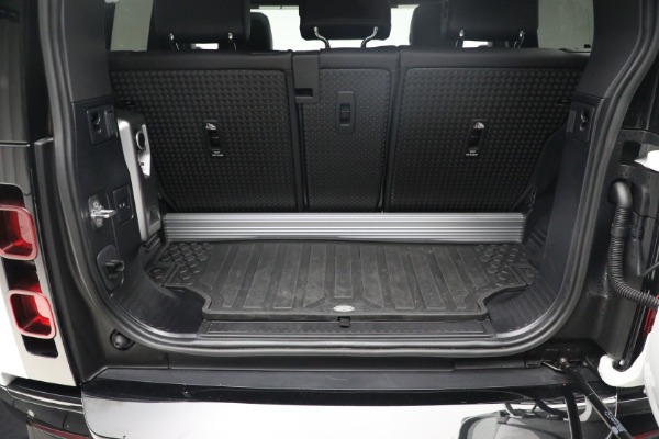 Used 2023 Land Rover Defender 90 X-Dynamic SE for sale Sold at Maserati of Westport in Westport CT 06880 18