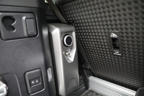 Used 2023 Land Rover Defender 90 X-Dynamic SE for sale Sold at Maserati of Westport in Westport CT 06880 19