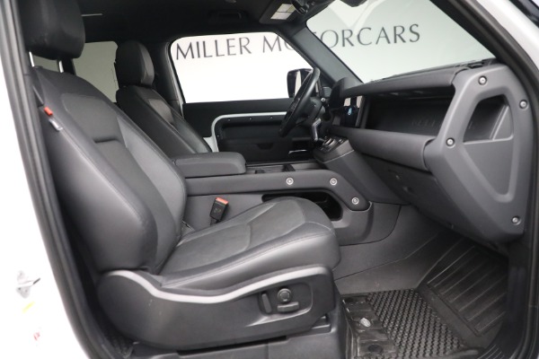 Used 2023 Land Rover Defender 90 X-Dynamic SE for sale Sold at Maserati of Westport in Westport CT 06880 20