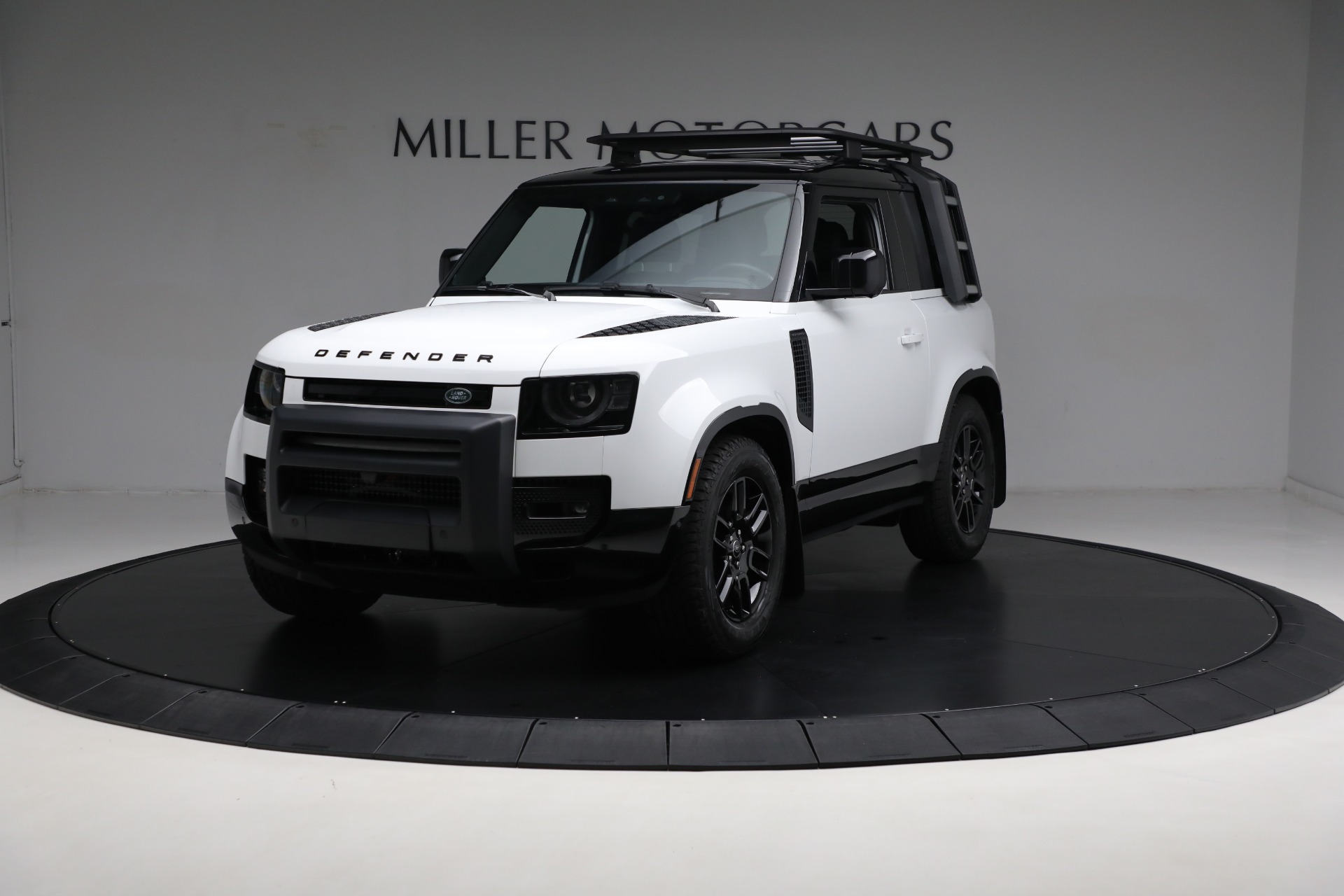Used 2023 Land Rover Defender 90 X-Dynamic SE for sale $71,900 at Maserati of Westport in Westport CT 06880 1