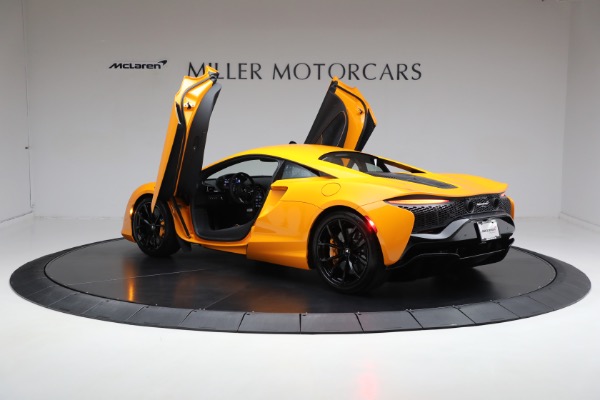 New 2024 McLaren Artura for sale $276,833 at Maserati of Westport in Westport CT 06880 15