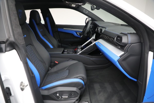 Used 2024 Lamborghini Urus S for sale Sold at Maserati of Westport in Westport CT 06880 21