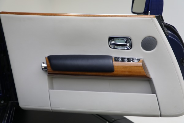 Used 2010 Rolls-Royce Phantom Drophead Coupe for sale Sold at Maserati of Westport in Westport CT 06880 28
