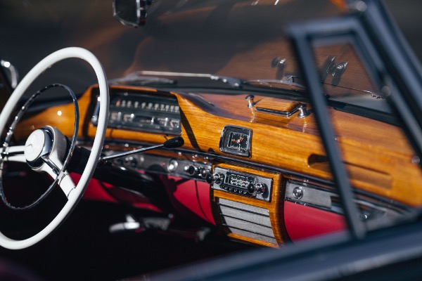 Used 1959 Mercedes-Benz 220 S Ponton Cabriolet for sale $199,900 at Maserati of Westport in Westport CT 06880 23