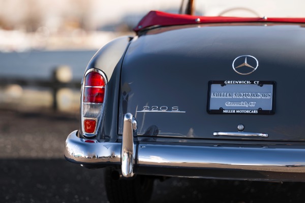 Used 1959 Mercedes-Benz 220 S Ponton Cabriolet for sale $199,900 at Maserati of Westport in Westport CT 06880 9