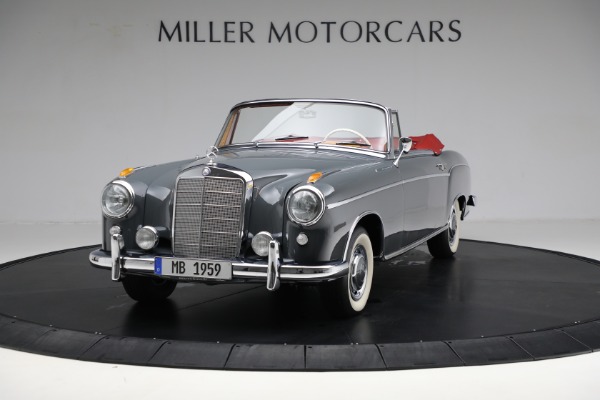 Used 1959 Mercedes-Benz 220 S Ponton Cabriolet for sale $199,900 at Maserati of Westport in Westport CT 06880 1